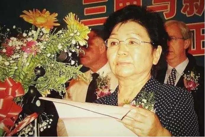 回顾三鹿毒奶粉事件,三鹿毒奶粉事件真实案例