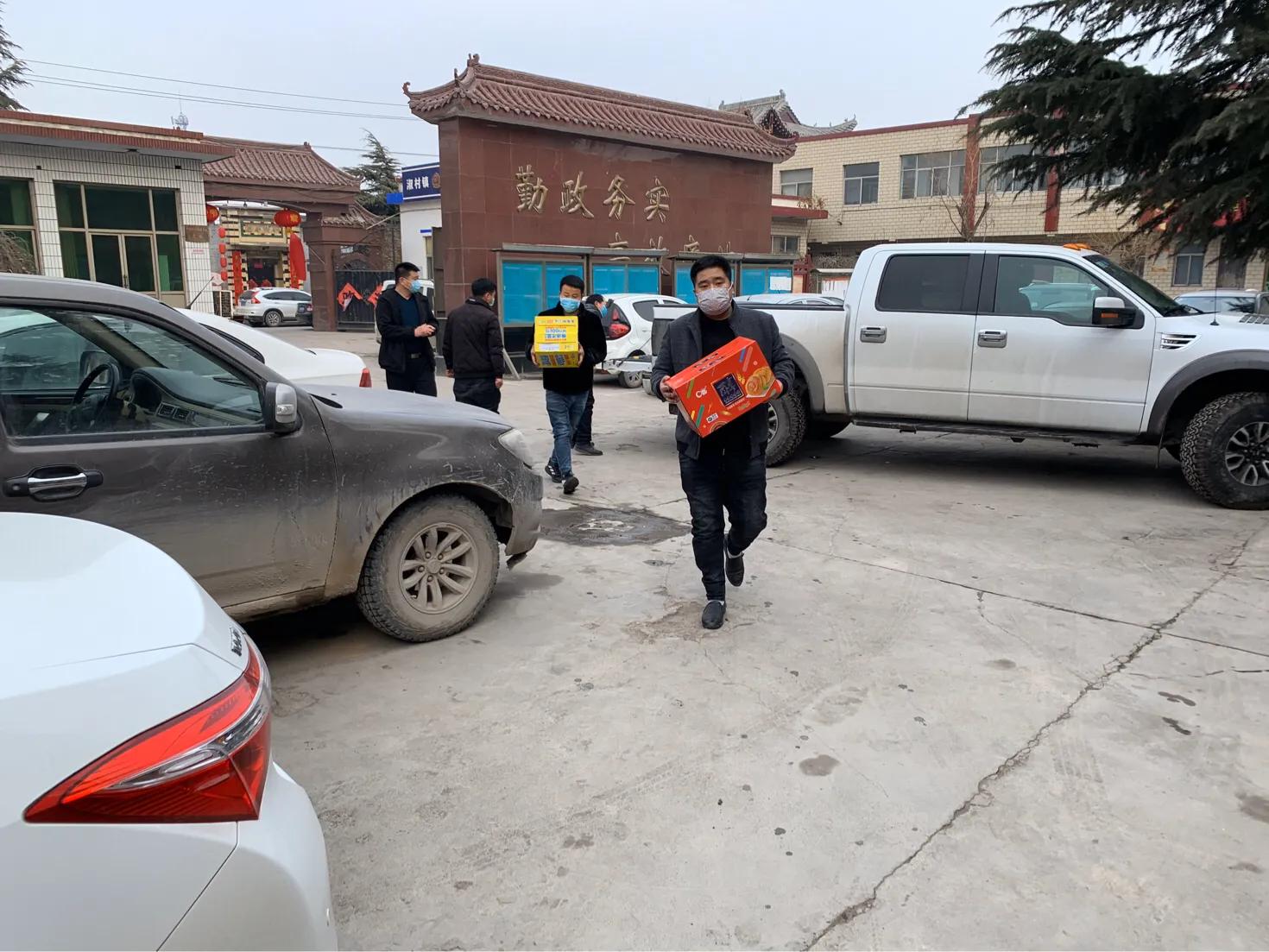 河北镖通，疫情期间送福瑞，和祖国一起对抗冠状病毒！