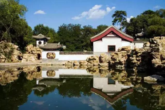 中国园林的诗情画意之美,虽由人作宛自天开的造园理念
