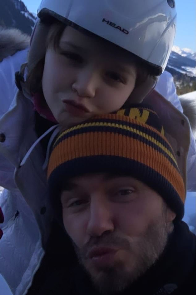 贝克汉姆小七短发,贝克汉姆像小李子的照片