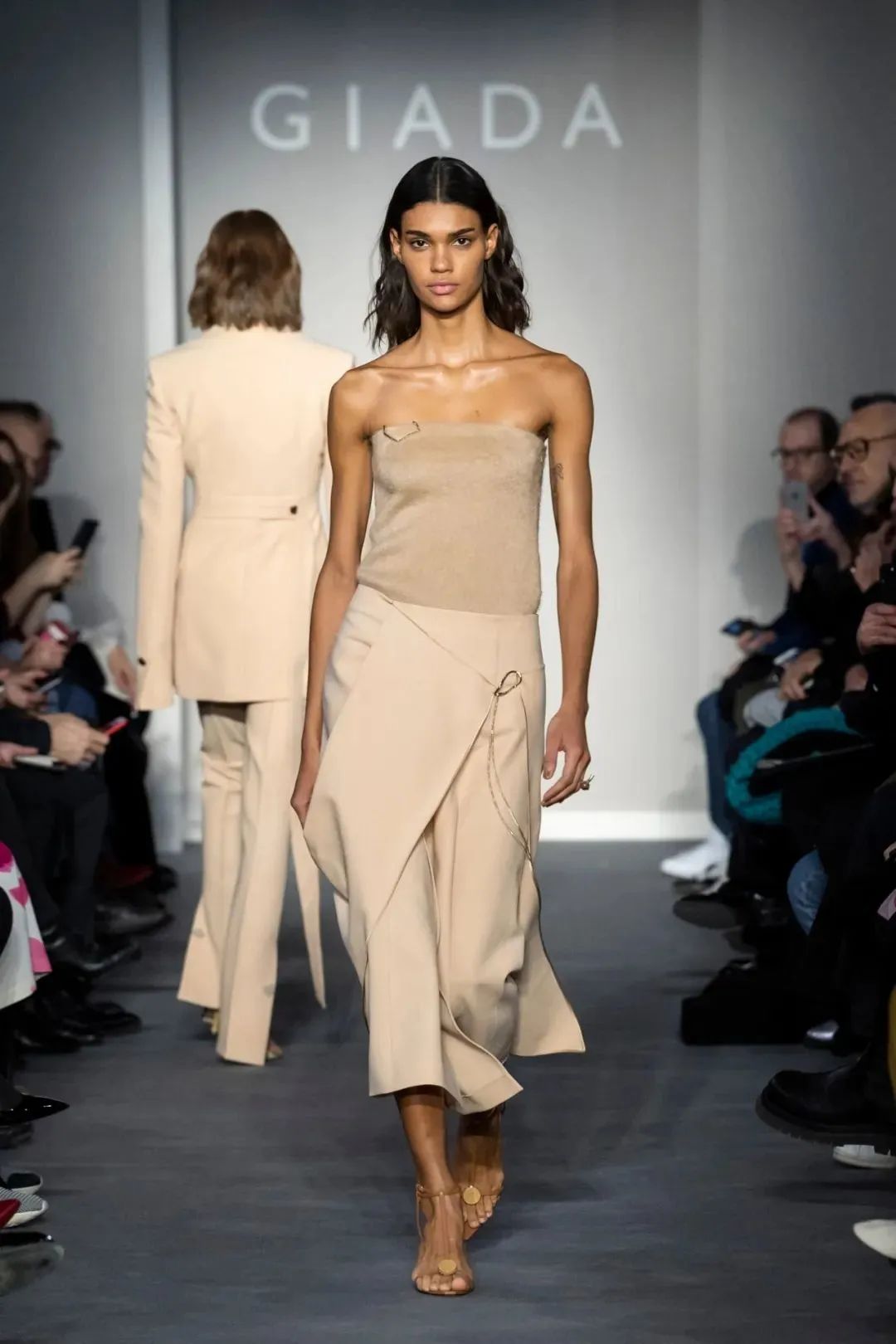 47岁董卿最惊艳的穿衣,董卿日常穿搭