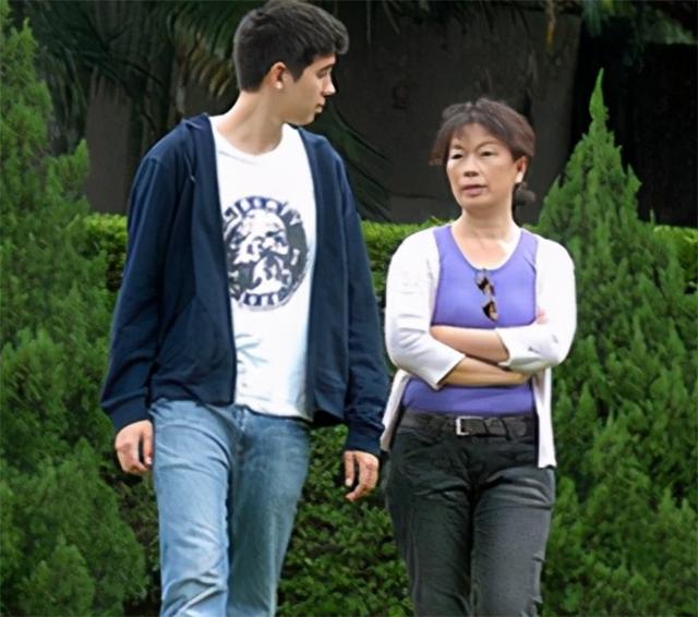 龙应台作家,作家龙应台简介