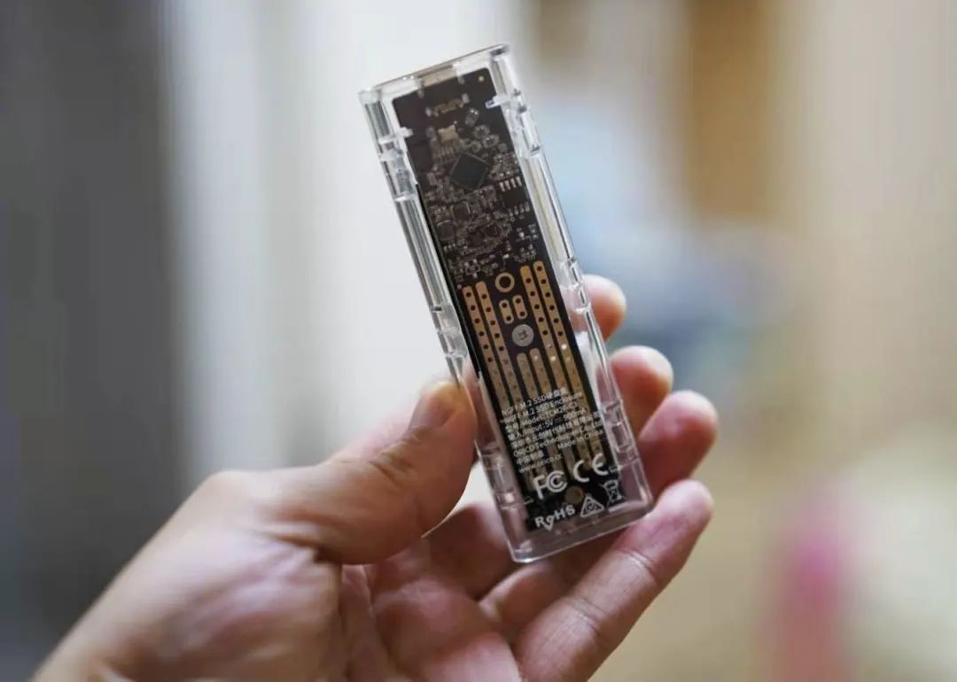 拆机硬盘改移动硬盘使用步骤,拆解固态硬盘改u盘教程