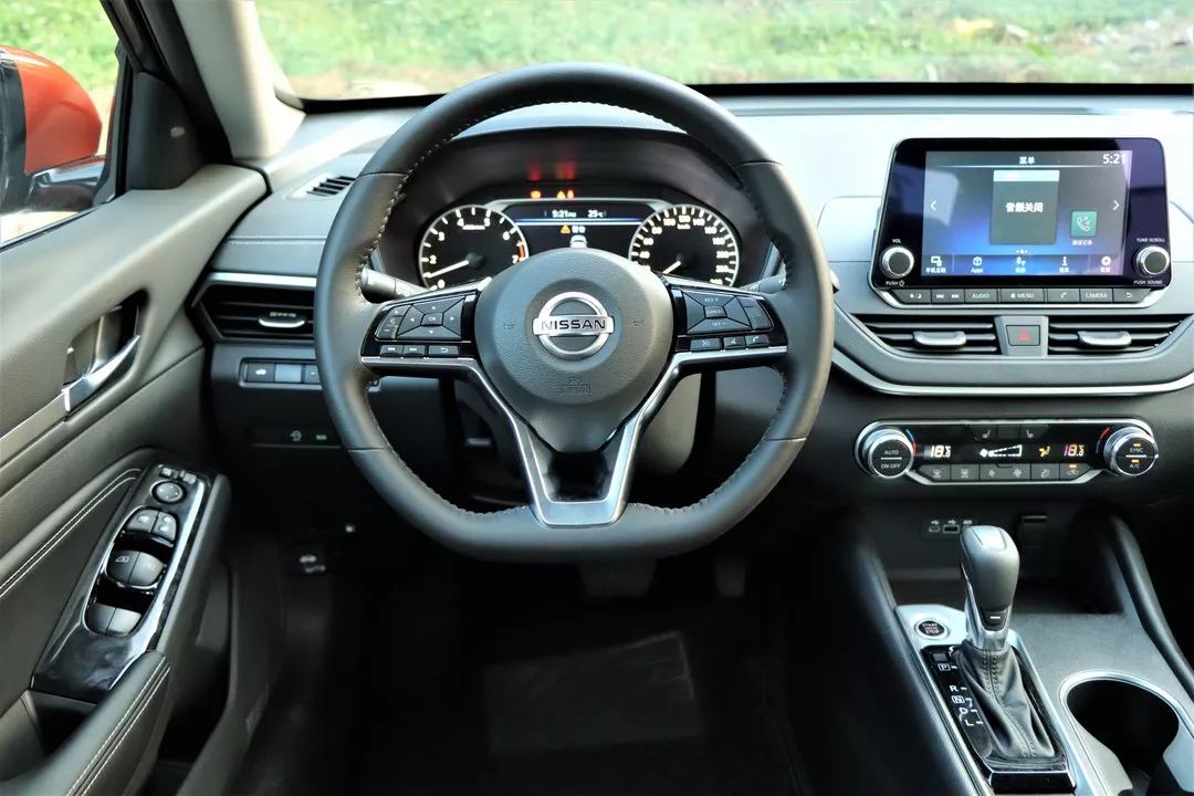 天籁2.0自吸最高时速视频,新天籁2.0自吸cvt是钢带还是链条