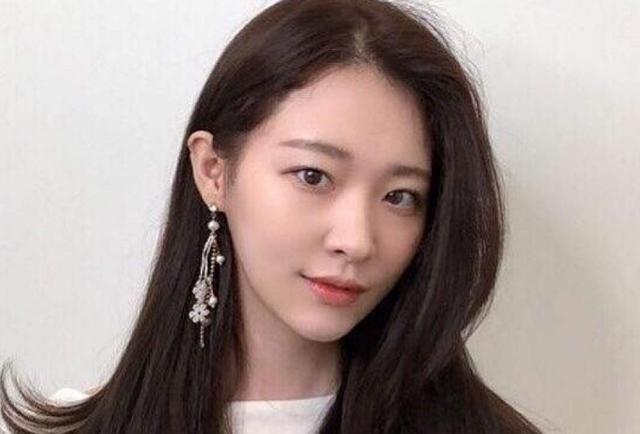 头发总出油用什么方法可以控油,头发控油最好的方法能不能天天洗