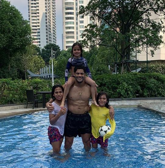 胡尔克和前妻恩爱,胡尔克谈前妻完整视频