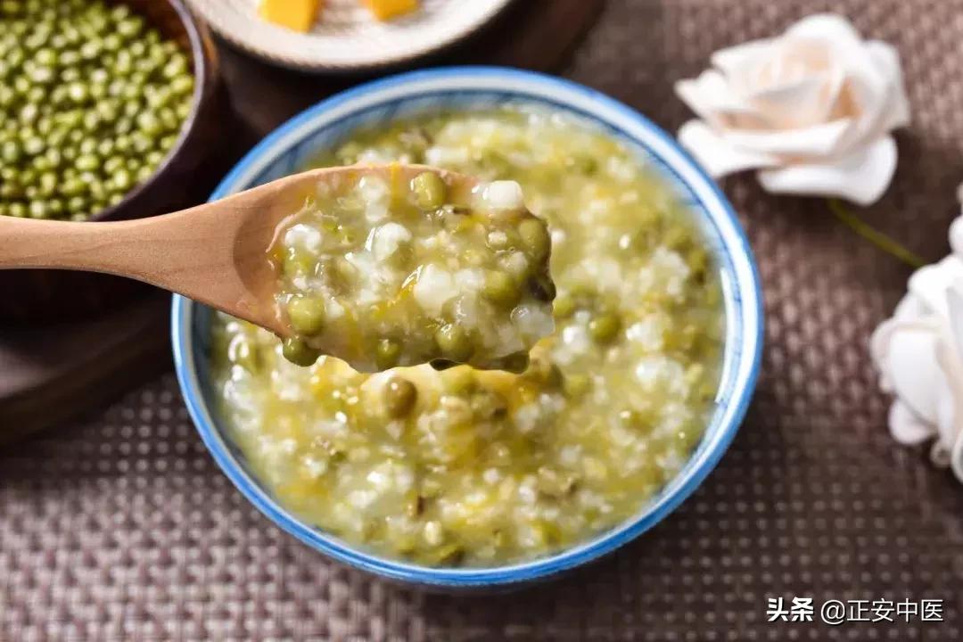 澶忓ぉ鍚冧粈涔堥鐗╂湁鍔╀簬鐫＄湢,澶忓ぉ鏈夊摢浜涢鐗╁彲浠ュ姪鐫＄湢