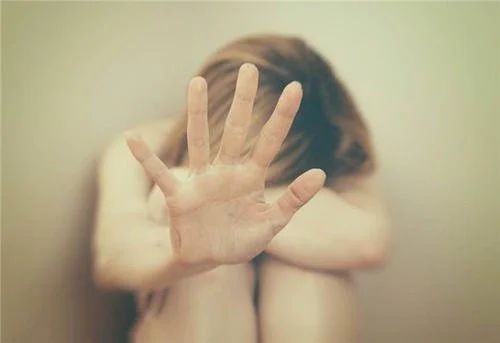 无房无钱的婚姻好不好,不婚主义买房好还是租房好