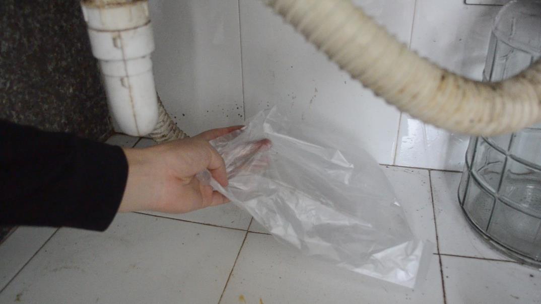 洗碗池反味怎么办,厨房洗碗池反味儿的解决办法