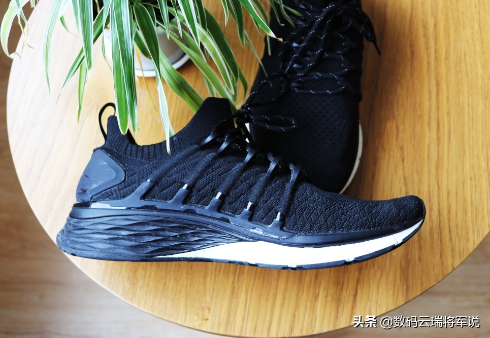 耐克阿迪鞋舒适感,舒适感好不累脚的鞋