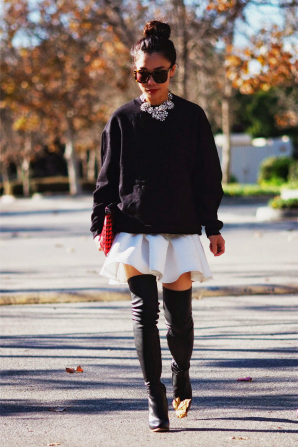 过膝靴冬天怎么搭配,过膝靴搭配什么颜色袜子