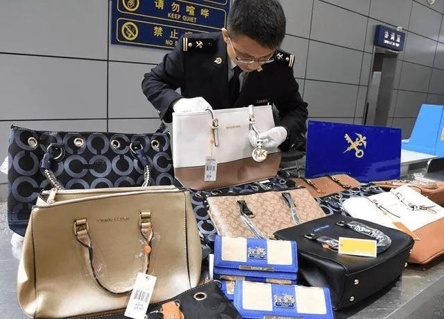 央视曝光网上假货,被央视批评的人有哪些
