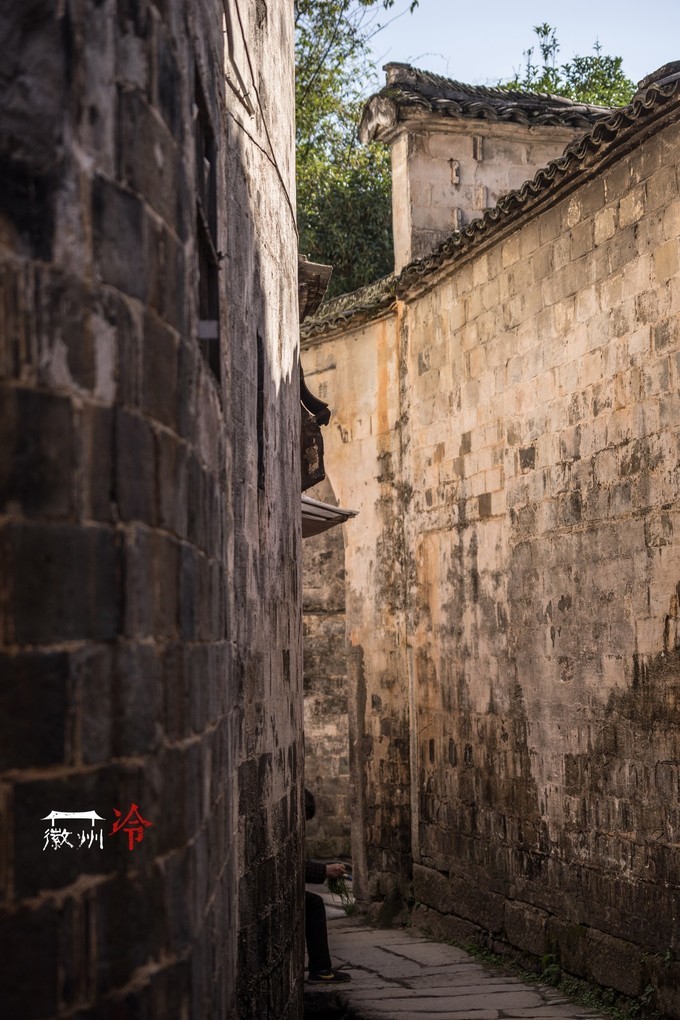 「徽州冷」宏村秋深晴少，友谊地久天