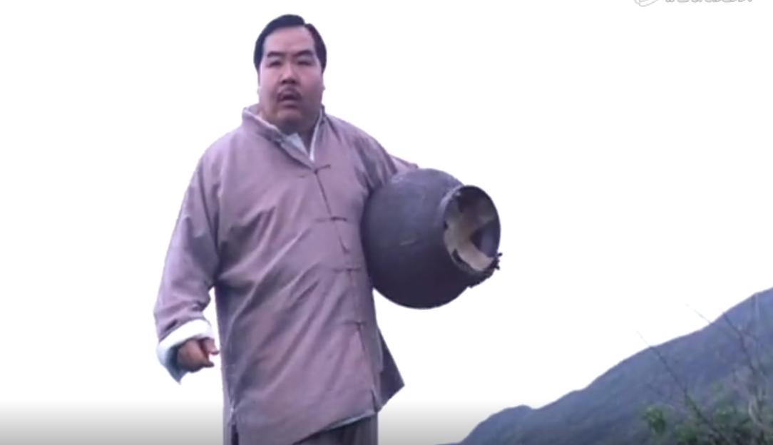 一部把所有恐怖片拍成喜剧的电影,比较恐怖的喜剧片