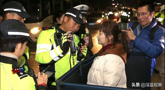 协警在什么情况下可以拦车,辅警拦车关注事项