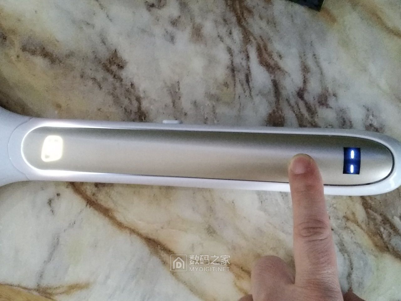 米尼电蚊拍拆机,电子灭蝇拍修理电路图