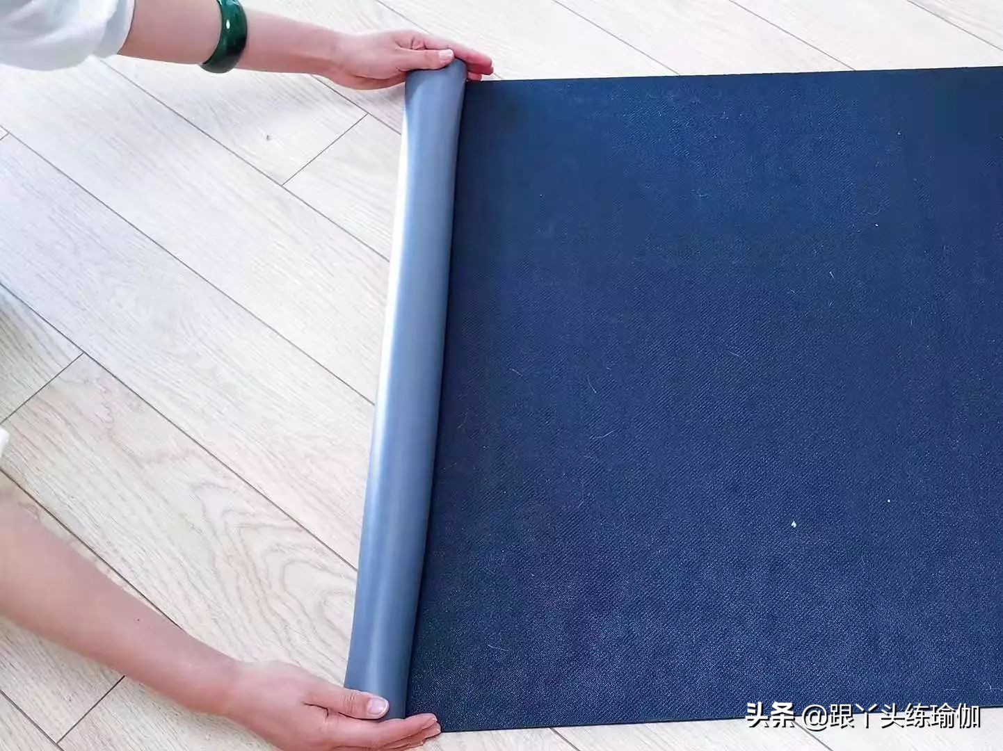 瑜伽垫正确清洁方法,大的瑜伽垫脏了怎么正确清洗