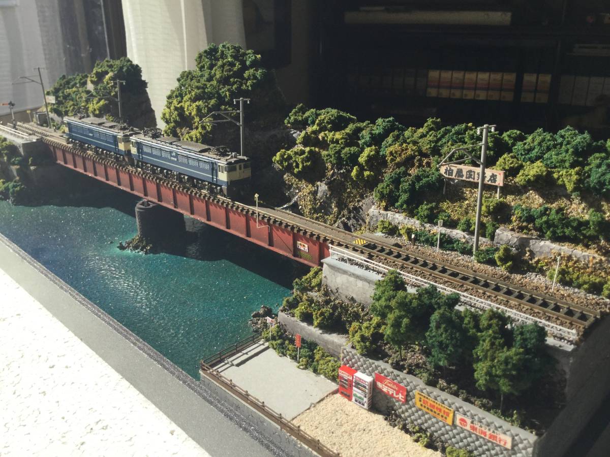 n系列火车模型开箱,n轨模型火车加快速度