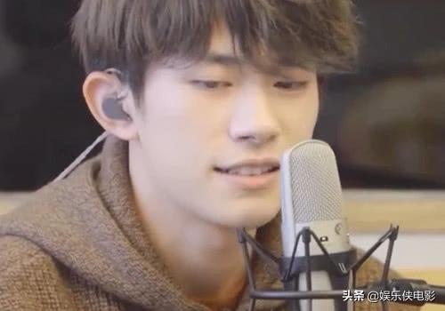 千玺被采访感情话题,千玺室友秀恩爱