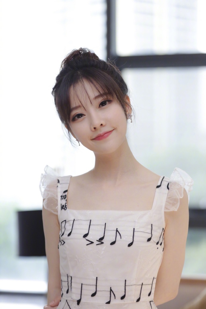 斗鱼敲钟主播冯提莫,冯提莫斗鱼上市了吗