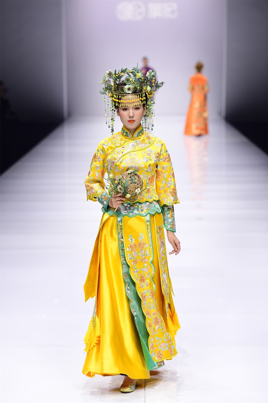 中式“新时尚”旗纪高定之美，上海时装周完美演绎