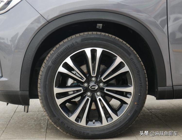 「辣评传祺GS5」只两个气囊，1.5T动力不够，很帅卖得很惨