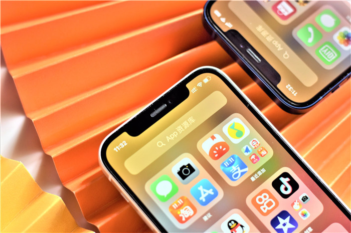 benks贴膜iphone12,蓝色iphone12全包手机壳暗夜绿