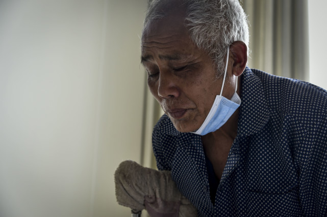 丈夫死后妻子打算卖房,妻子身患重病丈夫却卖房跑路