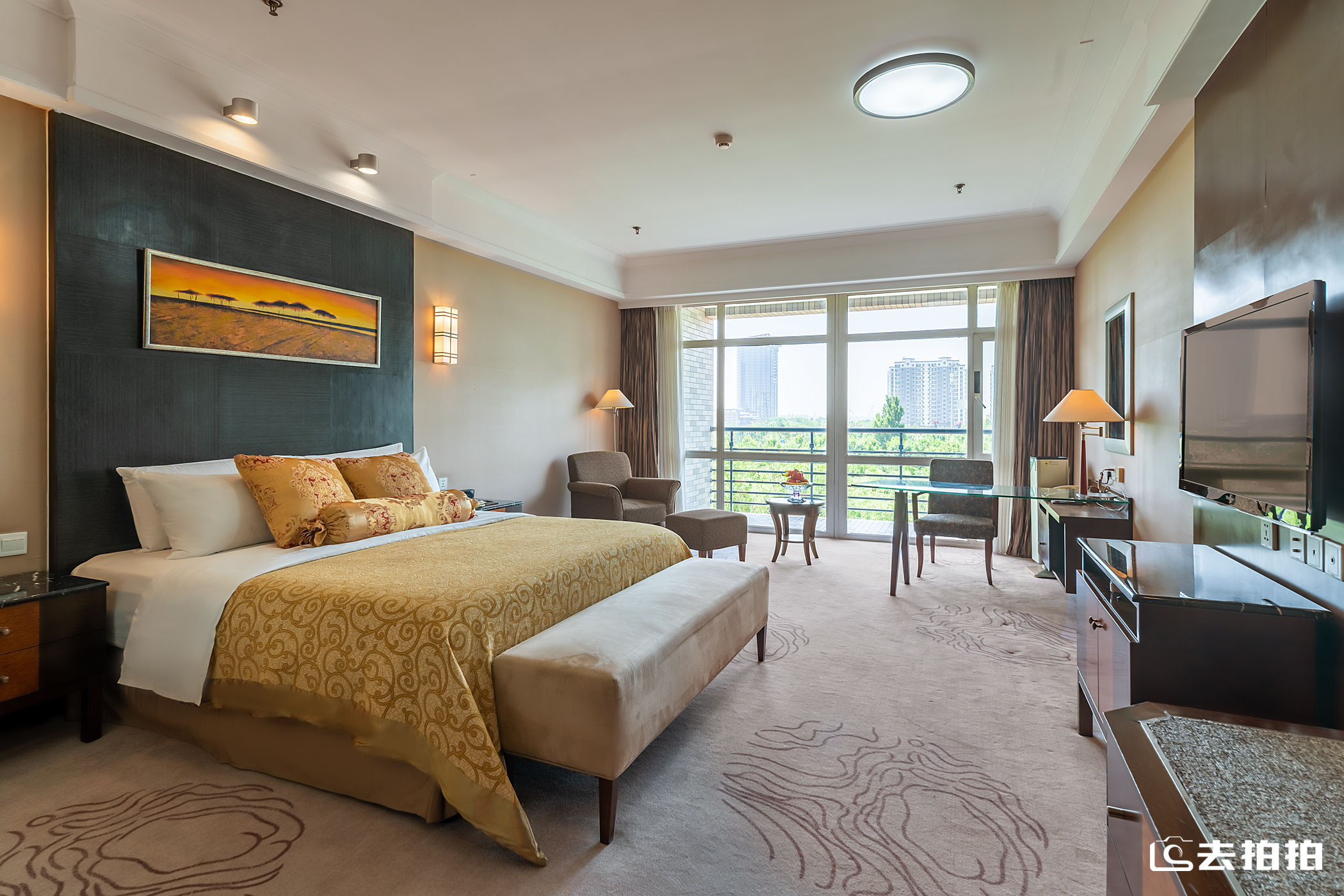 去拍拍蓝海酒店l做一片有温度的“蓝海”