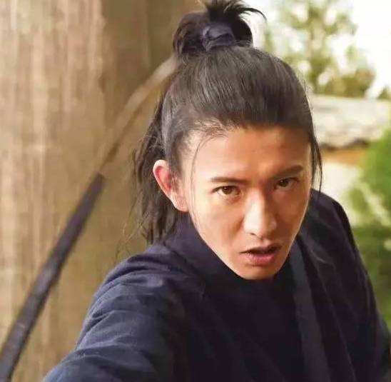 小栗旬日式头发,日版小栗旬发型