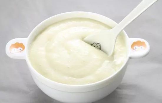 9个月宝宝吃错米粉导致贫血！吃米粉的几大误区，你们中了几枪？