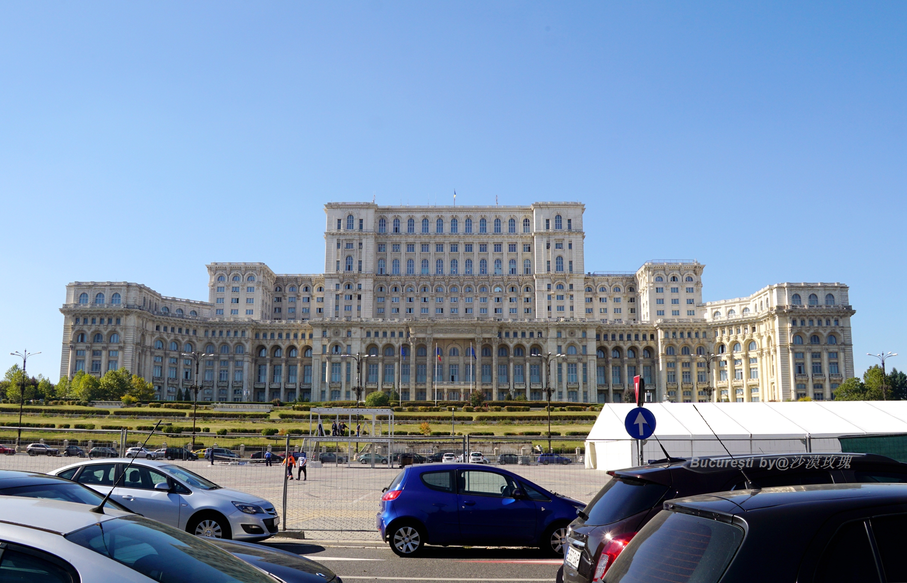 耗资100多亿的建筑里面非常壮观,耗资2亿最丑建筑