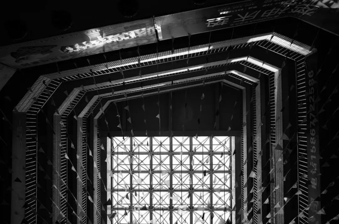 鐗归叿濂冲,鐗归叿濂崇敓