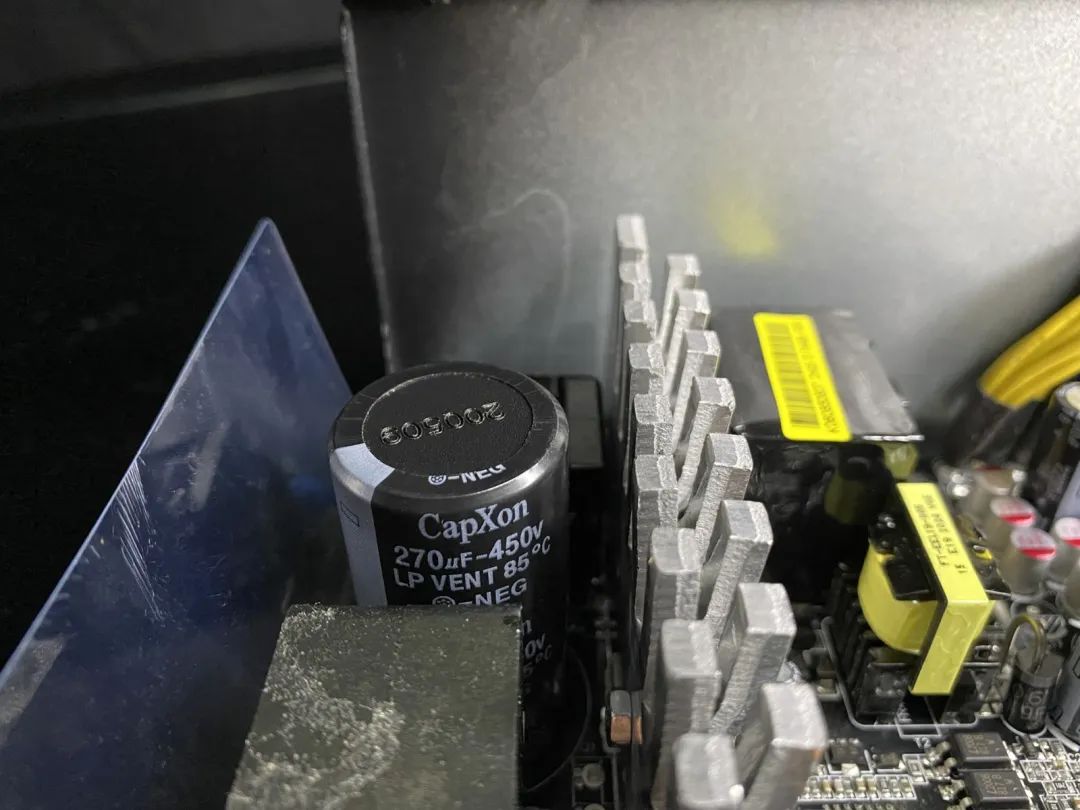 500w电源全新,500w电源长城