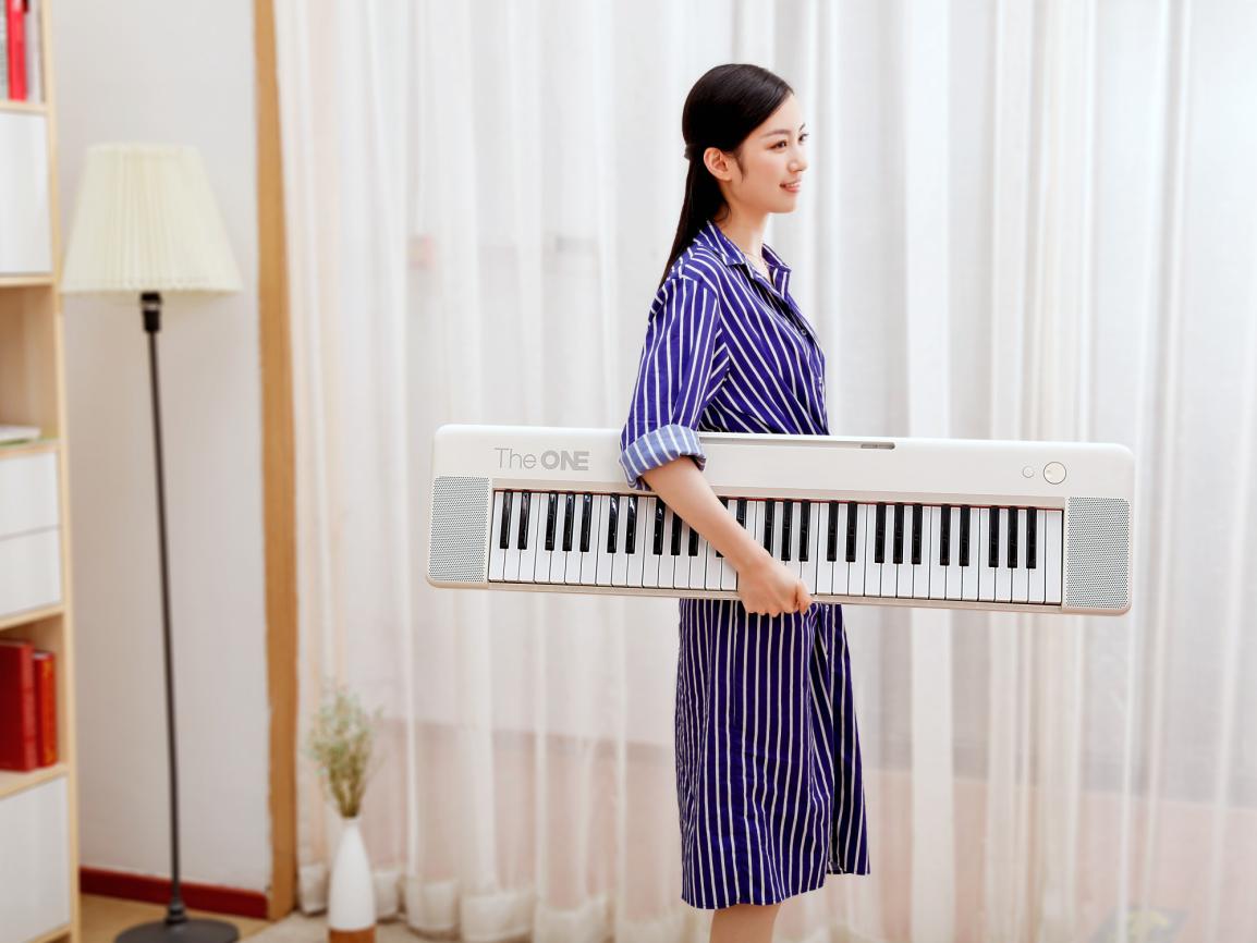 TheONE上手体验：一款能够一起学习的电子琴，时尚轻薄
