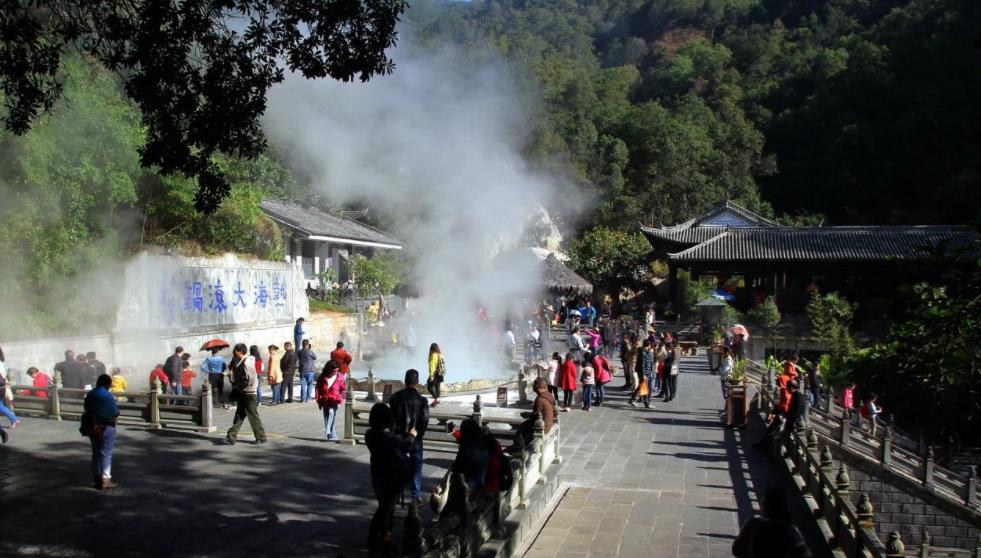 腾冲市热海风景区怀胎井是真的吗,腾冲热海温泉怀胎井图片