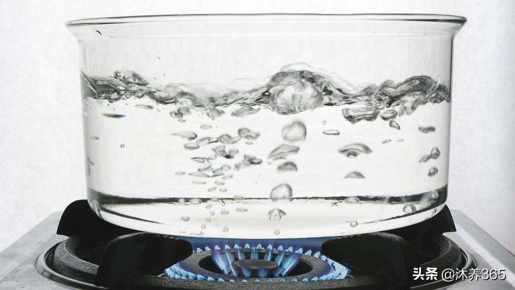 衣服葡萄酒污渍去除方法,去除葡萄酒污渍妙招