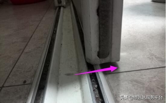 阳台推门推不动了怎么办,阳台塑钢推拉门太重推不动怎么办