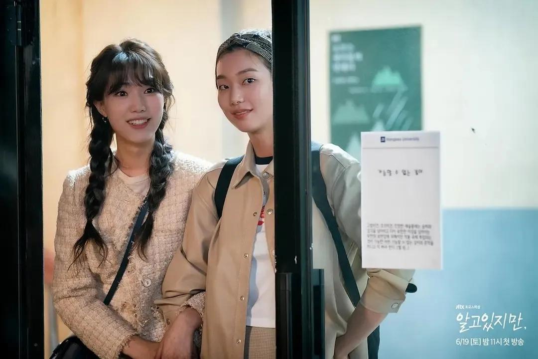 这个被嘲矮的超模火了！一脸硬伤，为啥还被Dior、Prada抢着宠？