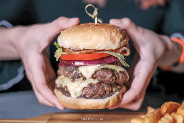 在南宁一家很出名的酒吧,南宁外国人开的酒吧