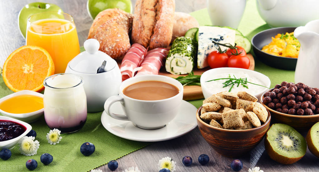 为什么白发不能拔也不建议染,30岁就白发有什么补救方法