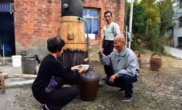 纯粮酒的成本大约多少钱一斤,真正的纯粮酒成本在多少