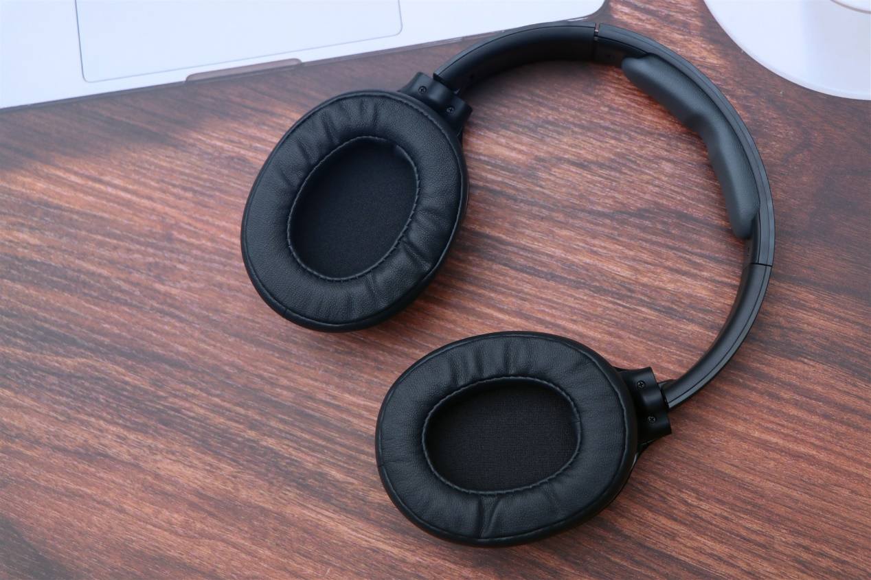 hifi头戴式无线蓝牙耳机推荐,同价位是选耳麦还是入耳式耳机