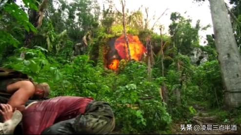 女孩误入原始森林被野人带走,女孩进入森林被原始土著抓住