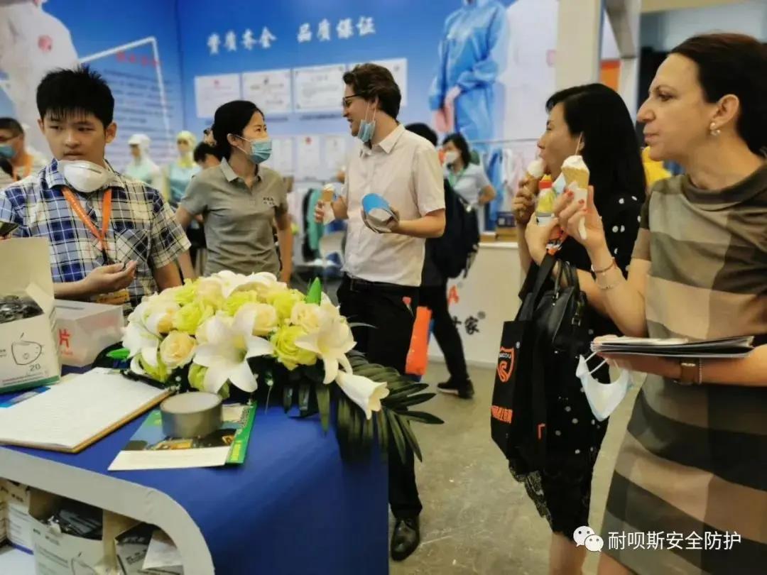 乘风破浪的基层工作者,乘风破浪的维和军人