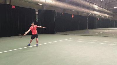 费德勒网球十大技巧,费德勒网球发球教学