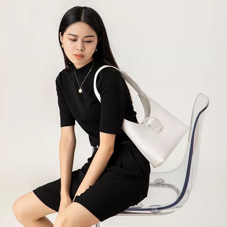 小众设计感经典百搭腋下包,今年最流行的百搭腋下包