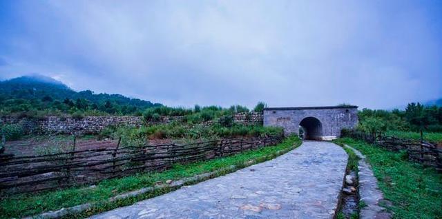 西安隐藏在大山里的世外桃源,西安秦岭深山风景