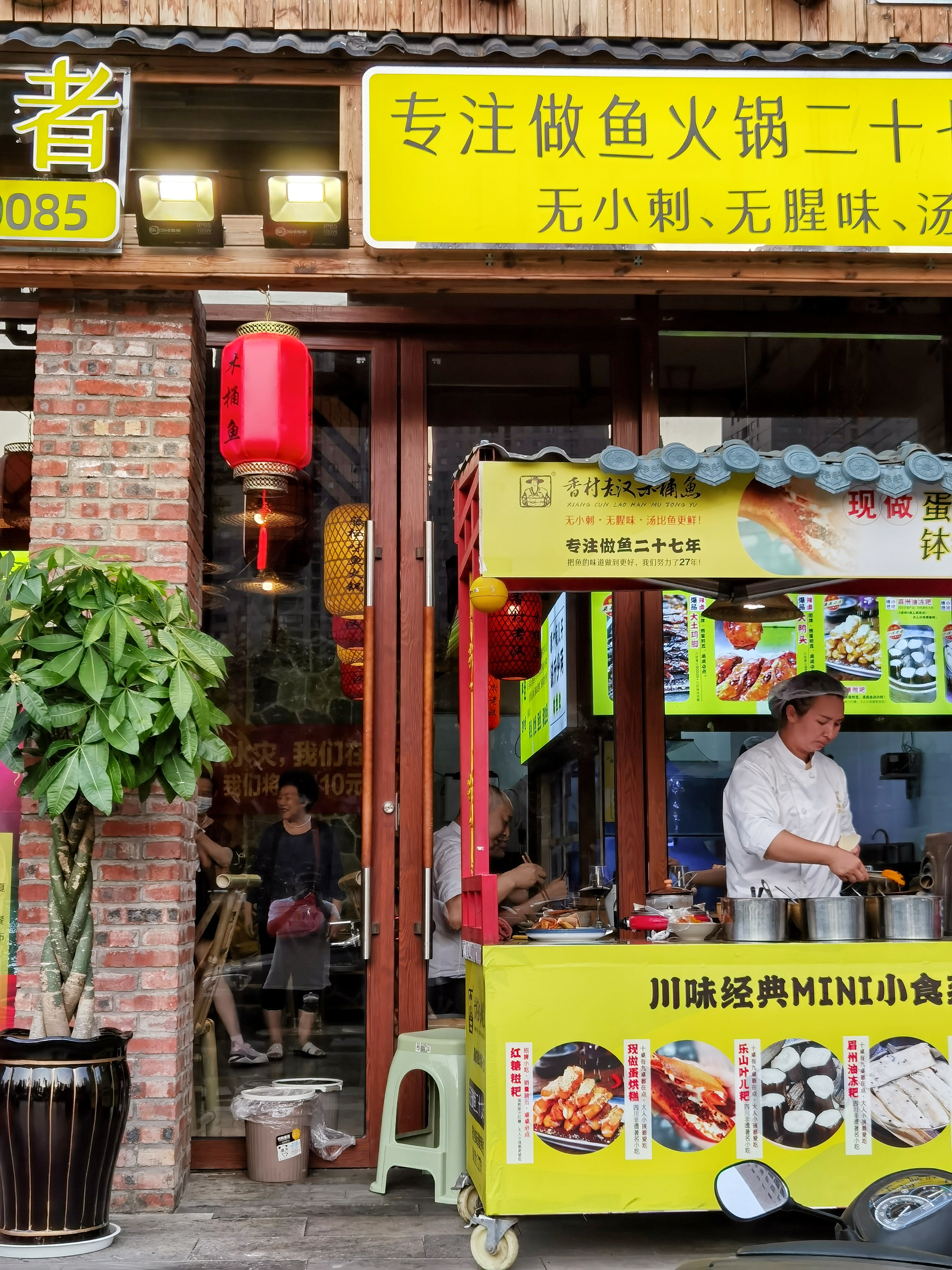 昆明学校小吃推荐大全,云南昆明学校前的小吃