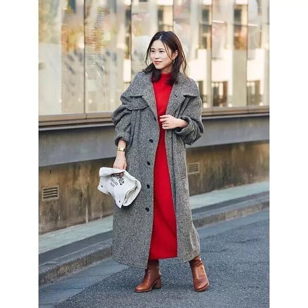 冬季无袖连衣裙怎么搭配,冬季粉色连衣裙打底裤搭配